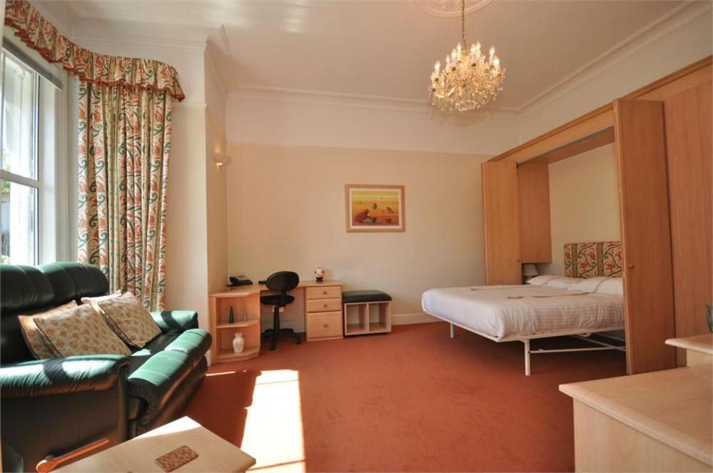 Thames View Apartments Staines-upon-Thames Extérieur photo